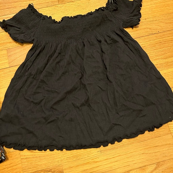 2 Pre-owned women’s tops. - Picture 5 of 7